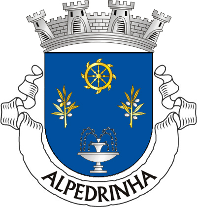 Escudo de azul, dois ramos de oliveira de ouro, frutados de prata, postos em pala e alinhados em faixa; em chefe, roda de navalhas de Santa Catarina e, em campanha, fonte de prata, jorrando água do mesmo e realçada de negro. Coroa mural de prata de quatro torres. Listel branco, com a legenda a negro: «ALPEDRINHA». 