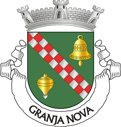 Escudo de verde, banda enxaquetada de prata e vermelho de duas tiras, acompanhadas de um sino de ouro, realçado de negro e de um pião de ouro, com bico de prata. Coroa mural de prata de três torres. Listel branco, com a legenda a negro: “GRANJA NOVA“. 