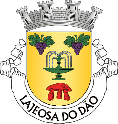 Escudo de ouro, fonte de verde jorrando água de  prata, entre dois cachos de uvas de púrpura, folhados de  verde, em chefe, e uma anta arqueológica de vermelho em  ponta. Coroa mural de prata de quatro torres. Listel branco,  com a legenda a negro: «LAJEOSA do DÃO». 