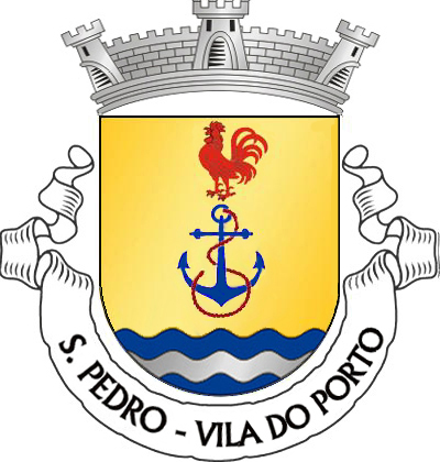 Escudo de ouro, âncora de azul, cordoada de vermelho; em chefe, galo cantante de vermelho, campanha diminuta ondada de azul e prata de três tiras. Coroa mural de prata de três torres. Listel branco, com a legenda a negro: "S. Pedro - Vila do Porto". 