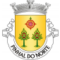 Escudo de ouro, dois pinheiros arrancados, de verde, frutados de vermelho; em chefe, rosa dos ventos de vermelho, realçada de prata, com o rumo do Norte de verde. Coroa mural de prata de três torres. Listel branco, com a legenda a negro: "PINHAL do NORTE". 